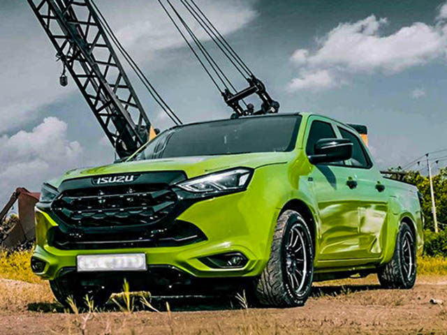 Xe bán tải Isuzu D-Max mới cực ngầu trong gói độ hạ gầm của tay chơi Việt