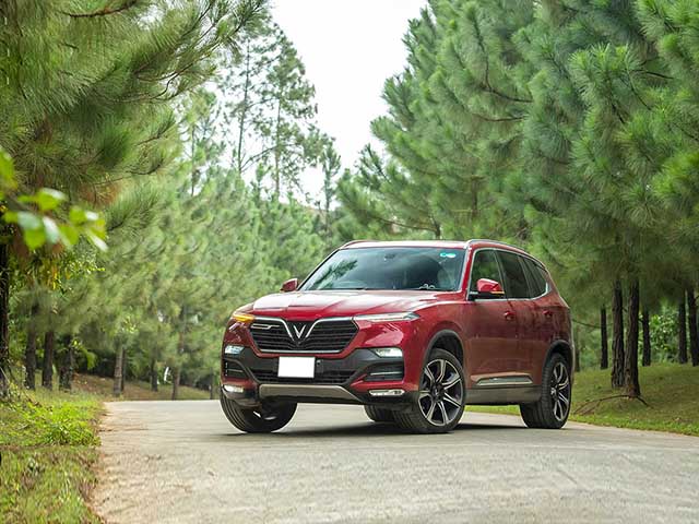 Giá xe VinFast Lux SA2.0 lăn bánh tháng 7/2021, giảm 100% phí trước bạ