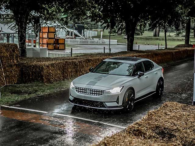 Xe điện Polestar 2 trình làng có công suất gần 500 mã lực