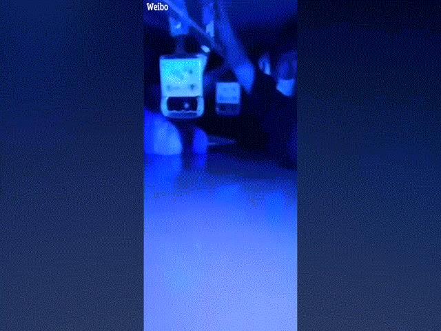 Nước lũ dâng nhanh, 12 người chết thảm trong toa tàu điện ngầm ở Trung Quốc