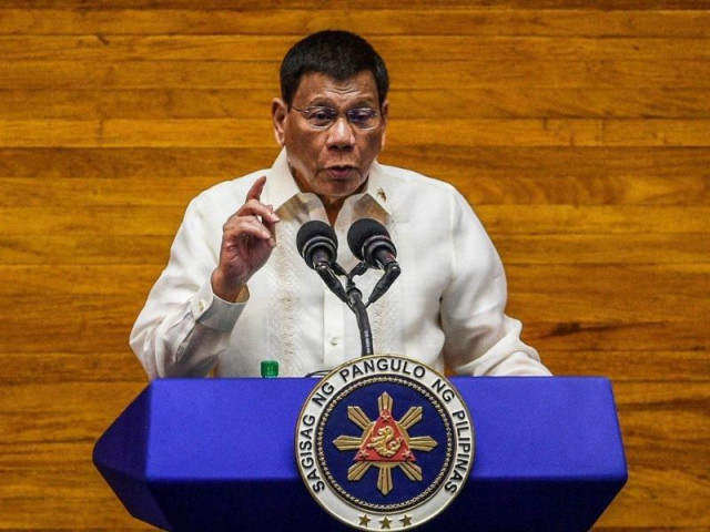 Ông Duterte tuyên bố rắn về Biển Đông, Trung Quốc trong bài phát biểu cuối