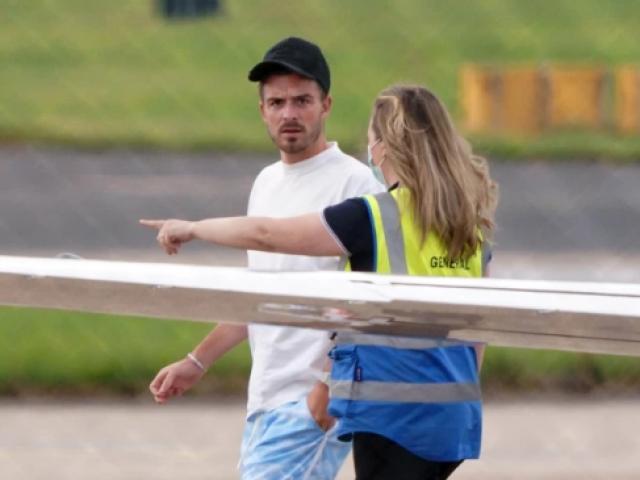 Grealish bay chuyên cơ về Anh, đợi Man City ký hợp đồng 100 triệu bảng