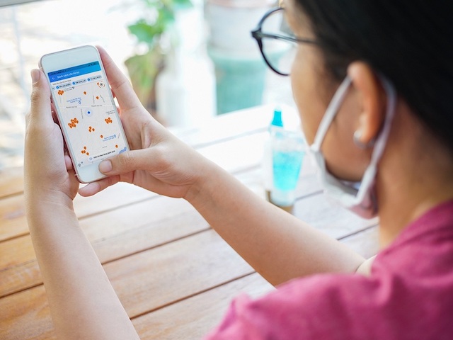 COVID-19: How to ask for help or scan for people in need with Zalo