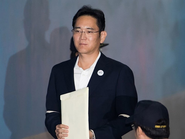 ”Thái tử” Samsung được mãn hạn tù