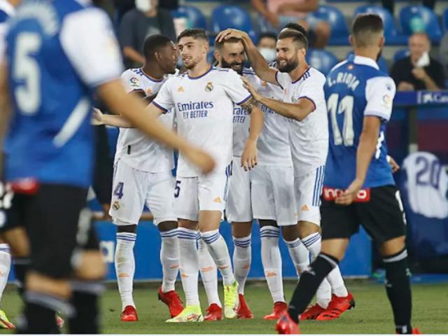 Video Alaves - Real Madrid: Đại tiệc 5 bàn, Benzema chói sáng (Vòng 1 La Liga)