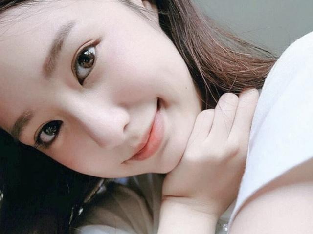 Những mẹo làm đẹp quái đản từ làm dầy môi tới trị thâm mắt đang hot mạng xã hội