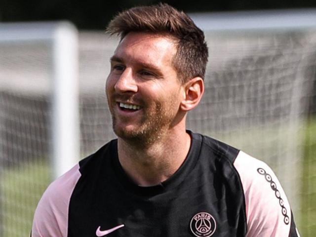 Messi tỏa sáng trên sân tập PSG, có thể ra sân cuối tuần theo cách ”lạ”