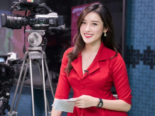 Cô gái được mệnh danh “quốc bảo nhan sắc Việt”, đeo đồng hồ 3 tỷ dẫn truyền hình là ai?