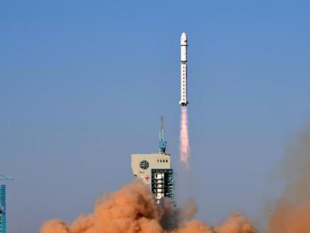  Rác vũ trụ của Nga va vào vệ tinh Trung Quốc