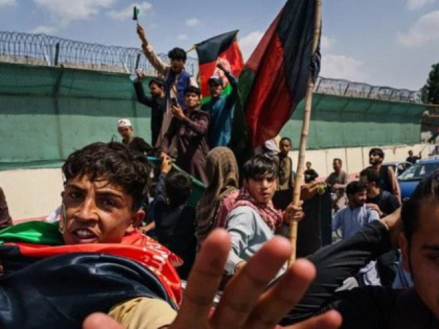 Dân quân Afghanistan vùng dậy, bắt giữ và tiêu diệt 50 tay súng Taliban