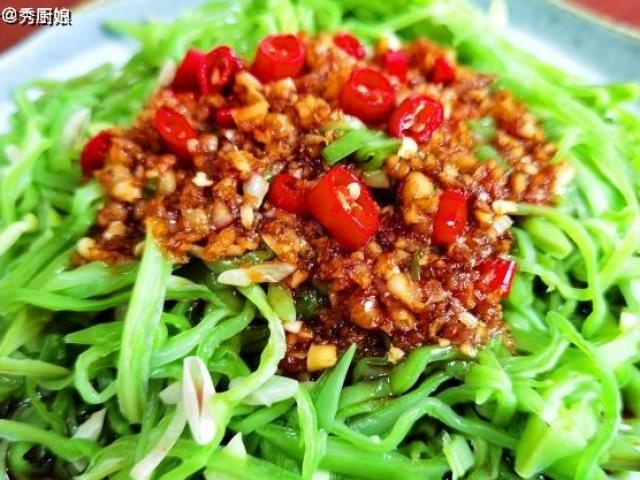Loại rau ”đại bổ” có lượng canxi gấp đôi đậu nành, kali cao hơn cả đậu đỏ
