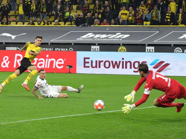 Video Dortmund - Hoffenheim: Haaland cứu rỗi, 5 bàn nghẹt thở (Vòng 3 Bundesliga)