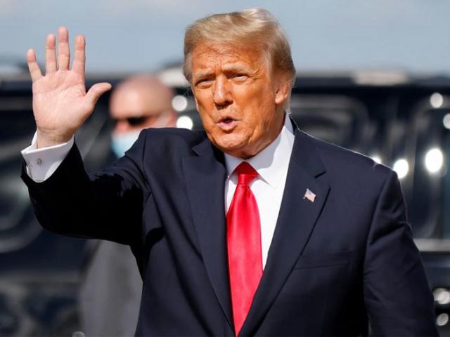 Ông Trump đòi dội bom ở Afghanistan nếu Taliban không trả toàn bộ vũ khí Mỹ