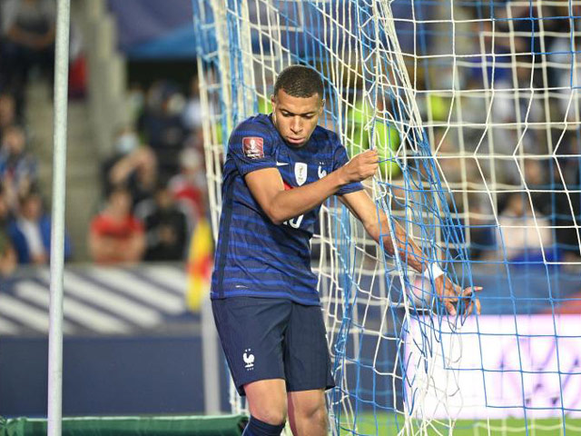 Mbappe gặp chấn thương khi đá cho ĐT Pháp, lộ thời điểm ký hợp đồng Real Madrid