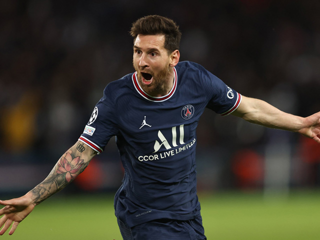 Vỡ òa Messi ”khai hỏa” cho PSG, lộ cảnh nằm dài chống đá phạt gây sốt