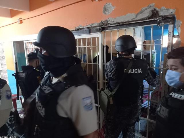 Băng đảng hỗn chiến kinh hoàng trong tù ở Ecuador, hơn 100 người mất mạng
