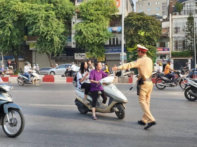 Bộ Công an đề xuất chỉ còn 4 trường hợp CSGT được dừng xe kiểm tra