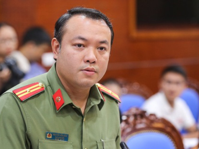 Công an triệu tập một số người nghi đổ dầu thải xuống nguồn nước sông Đà