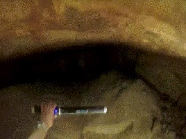 Khám phá hang ngập nước bên dưới kim tự tháp Ai Cập, phát hiện hầm mộ bí mật