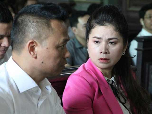 Hết muốn xử kín, bà Lê Hoàng Diệp Thảo lại có đơn xin tòa xử công khai vụ ly hôn