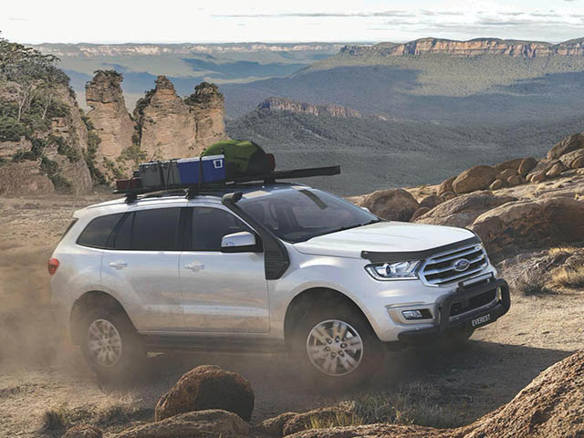 Ford chiều lòng khách hàng sử dụng Everest bằng gói phụ kiện chất