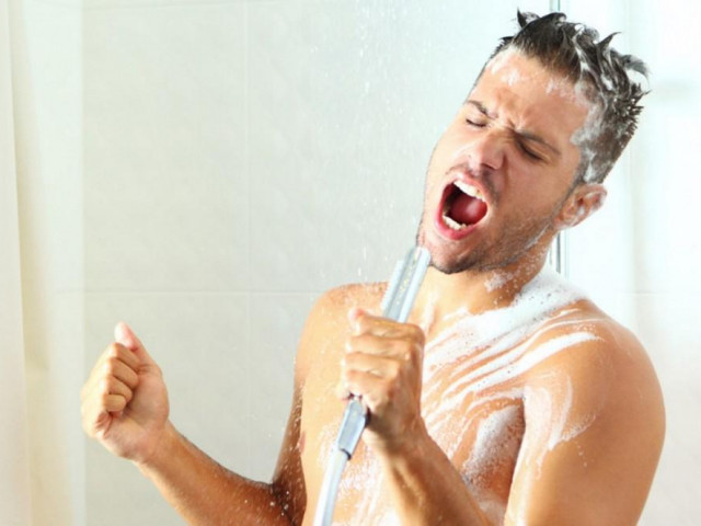 Tắm nước nóng khi trời lạnh sẽ 'diệt' tinh trùng, gây vô sinh?