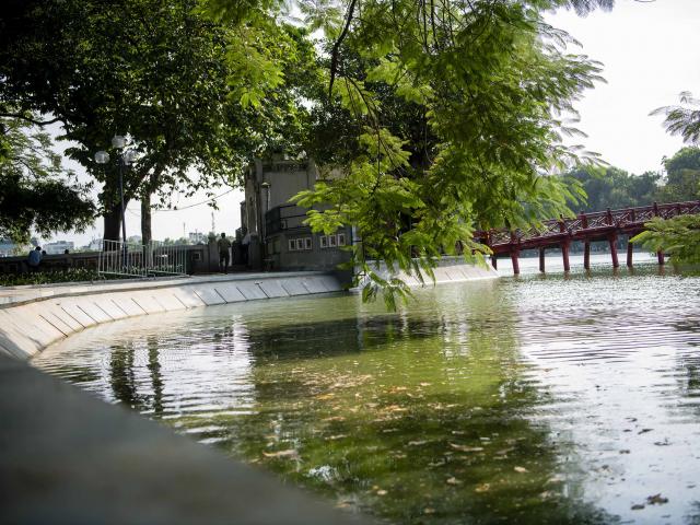 Hoan Kiem Lake 