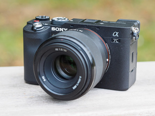 Sony giới thiệu máy ảnh full-frame Alpha 7C nhỏ và nhẹ nhất thế giới
