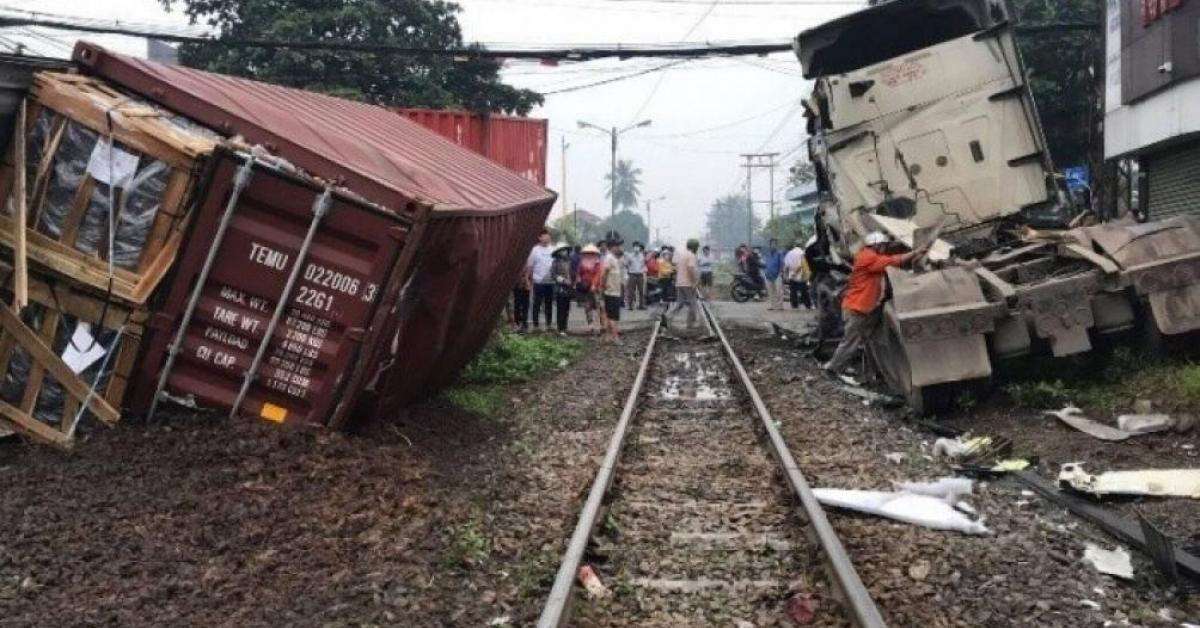 Tai nạn đường sắt ở Bình Dương: Trích xuất camera để làm rõ sai phạm