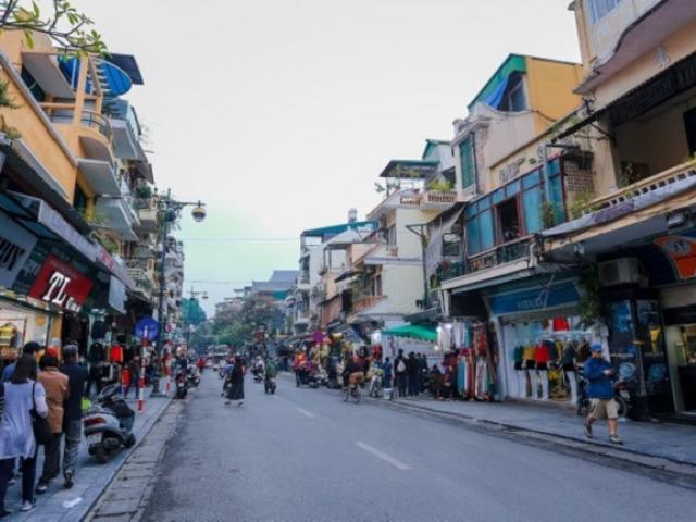 The streets of Hanoi have a price of land 