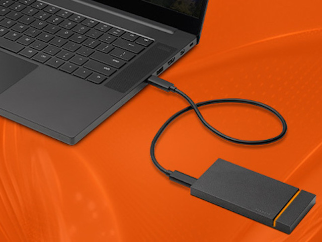 Gaming portable hard drive with speed in GB / s and customizable LEDs