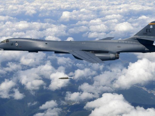 By approaching supersonic B-1B bombers, did the United States threaten to 