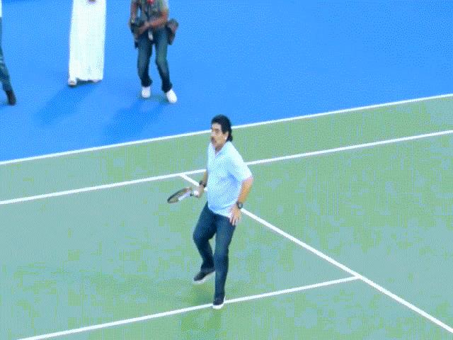 Maradona và kỷ niệm chơi tennis tung cú thuận tay hạ Potro