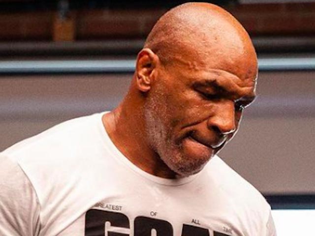 How much money did Mike Tyson make from the match against Roy Jones?