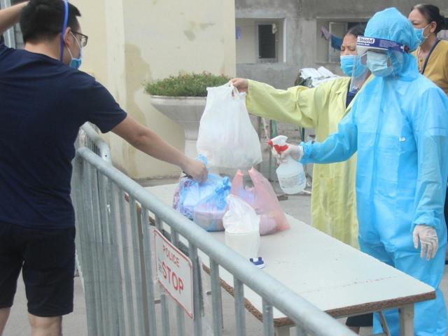 Thêm 3 ca mắc COVID-19, cách ly ngay khi nhập cảnh