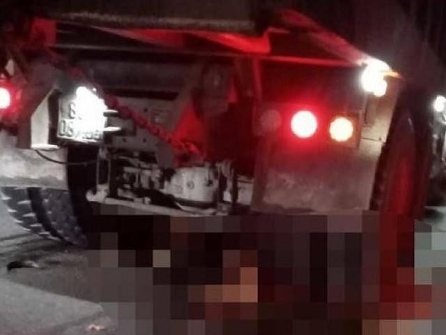 Xe máy bị xe tải đâm từ phía sau, 2 phụ nữ bị cuốn vào gầm tử vong tại chỗ