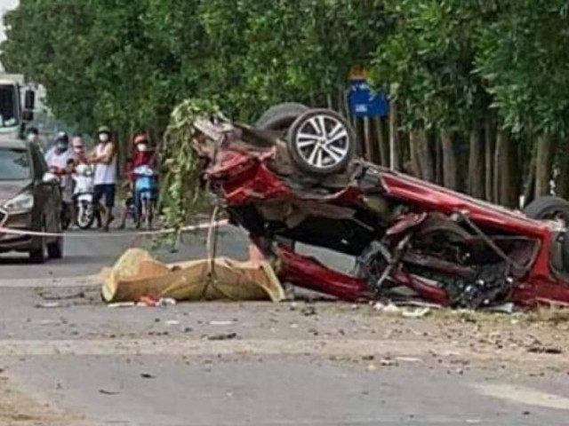 Tai nạn ở Bắc Ninh: Xe con bị vò nát, 2 người chết, 4 người bị thương