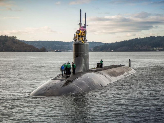 Tàu ngầm hạt nhân Mỹ va chạm vật thể lạ tại Biển Đông, 11 thủy thủ bị thương