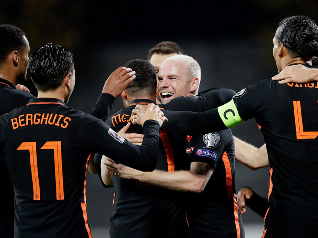 Thủ môn xứ Wales “tấu hài” ở vòng loại World Cup, cựu sao MU kịp thời giải cứu 5 Video bóng đá Latvia - Hà Lan: Bắn phá dữ dội, xây chắc ngôi đầu (Vòng loại World Cup)