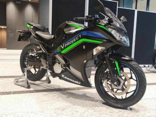 Kawasaki sẽ giới thiệu 10 mẫu xe phân khối lớn chạy bằng điện