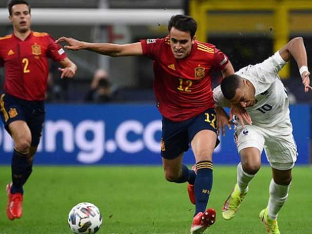 Varane chấn thương vẫn ăn mừng Pháp vô địch, fan MU lo “toang” hàng... 9 Video bóng đá Tây Ban Nha - Pháp: Siêu phẩm bước ngoặt, ngược dòng đoạt ngôi vương (Chung kết Nations League)