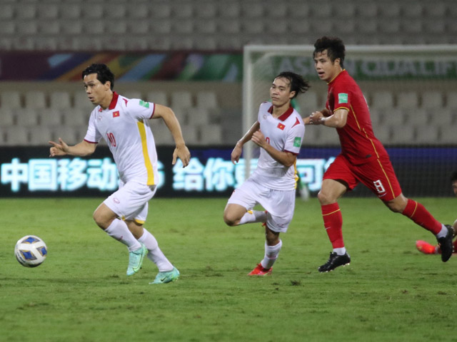 Trực tiếp bóng đá Saudi Arabia - Trung Quốc: Chủ nhà nhân đôi cách biệt (Vòng loại World Cup 2022) 30 Trực tiếp bóng đá Oman - Việt Nam: Lo thầy trò Park Hang Seo bị ảnh hưởng bởi tiếng kèn (Vòng loại World Cup)