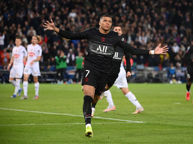 Tranh cãi VAR "biếu" PSG 2 bàn thắng như trò đùa, Mbappe hưởng lợi 7 Video bóng đá PSG - Angers: Ngược dòng nghẹt thở, Mbappe lại hoá ”siêu nhân”