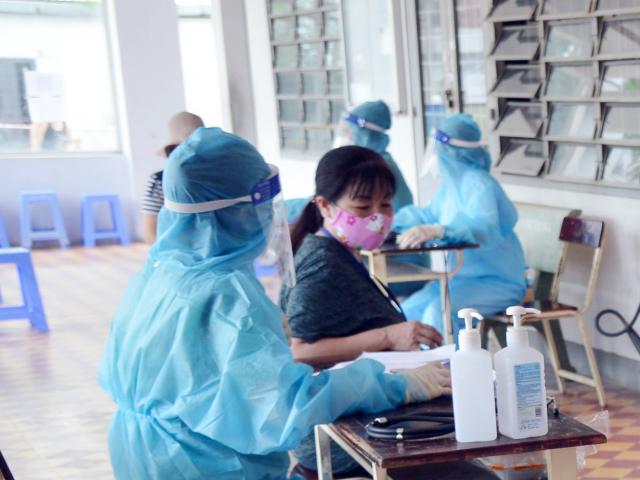 Hà Nội thêm 28 ca dương tính với SARS-CoV-2, trong đó có 10 ca trong cộng đồng