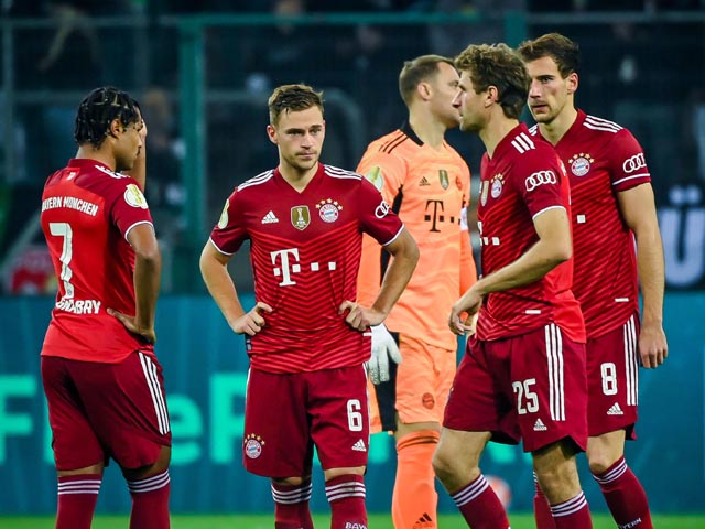 Bayern Munich thua sốc 0-5 tệ nhất 43 năm, vỡ mộng giành ”cú ăn ba”