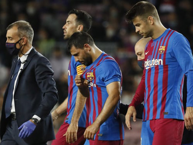 SỐC Barca, Aguero nguy hiểm tính mạng: Khó thở trên sân, phải cấp cứu vì bệnh tim
