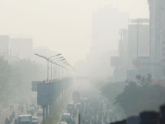 Sương mù dày đặc bao phủ Sài Gòn sáng đầu tuần