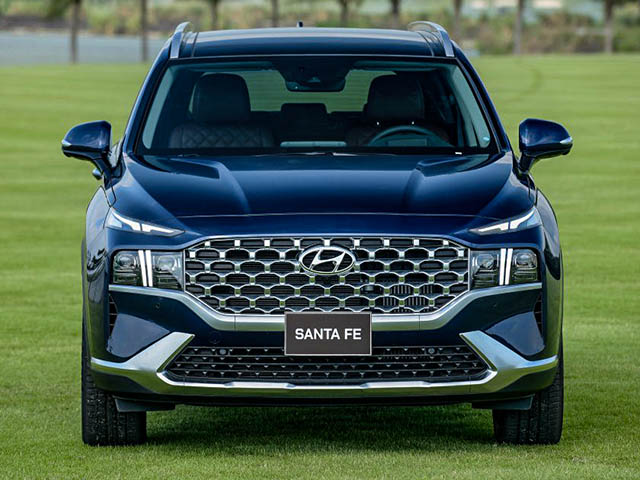 Đánh giá nhanh Hyundai SantaFe, xe SUV đa dụng cho khách hàng Việt