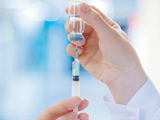 5 nguyên tắc bắt buộc đối với nhân viên y tế khi tiêm vắc-xin cho trẻ