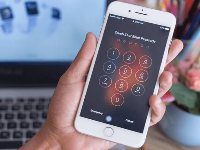 2 ways to 'hard lock' iPhone in case the phone is lost